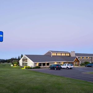 Americinn By Wyndham Two Harbors Near Lake Superior
